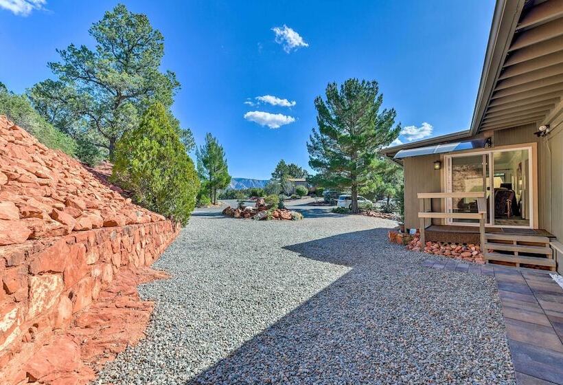 Sedona Stardust Hideaway  W/ Patio & Mtn Views!