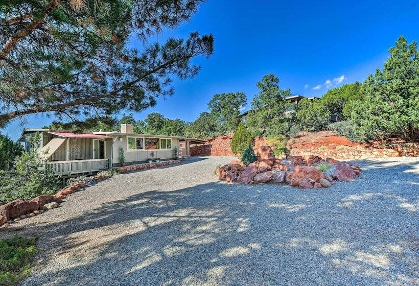 Sedona Stardust Hideaway  W/ Patio & Mtn Views!
