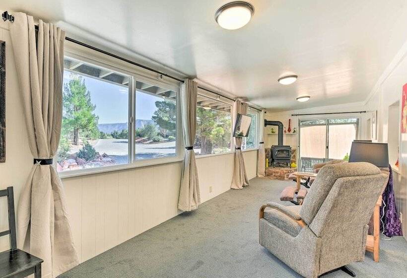 Sedona Stardust Hideaway  W/ Patio & Mtn Views!
