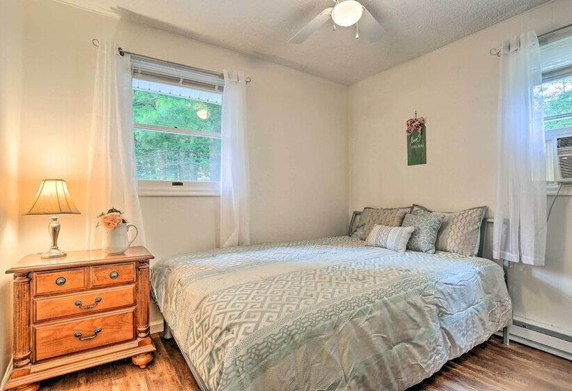 Serene Long Pond Home W/ Game Room & Beach Access!