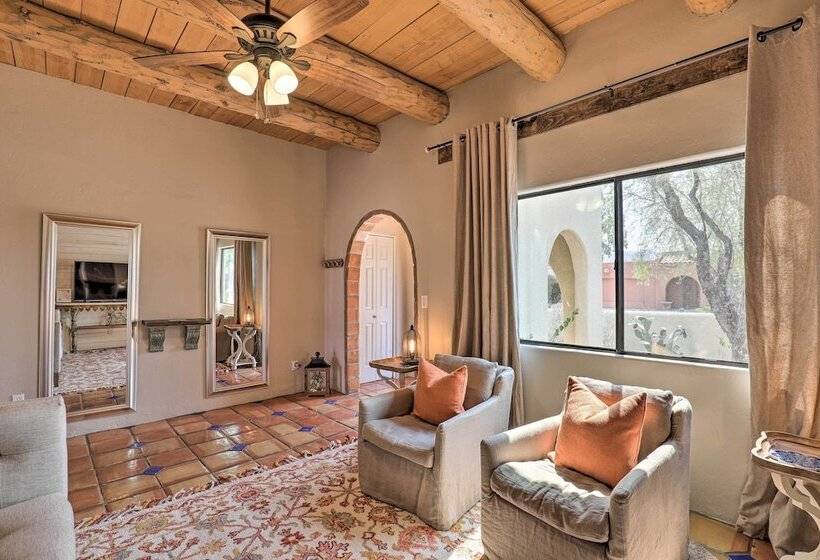 Serene North Tucson Casita: Drive To Golf Courses!