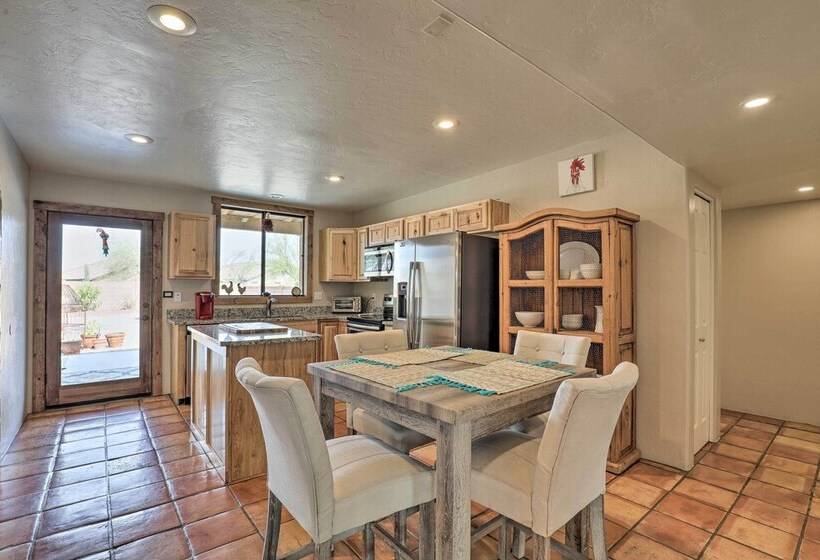 Serene North Tucson Casita: Drive To Golf Courses!