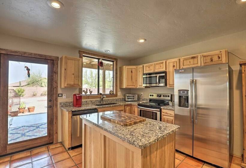 Serene North Tucson Casita: Drive To Golf Courses!