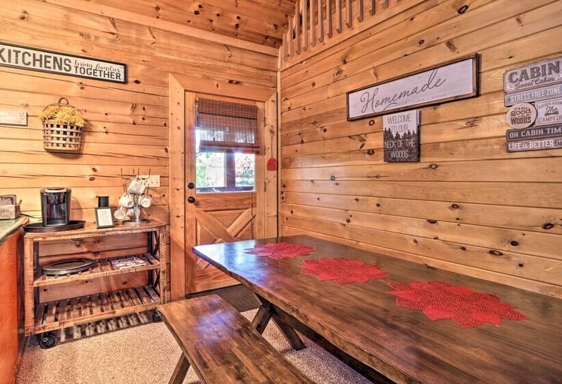 Sevierville Cabin W/ Lake Access & Private Hot Tub