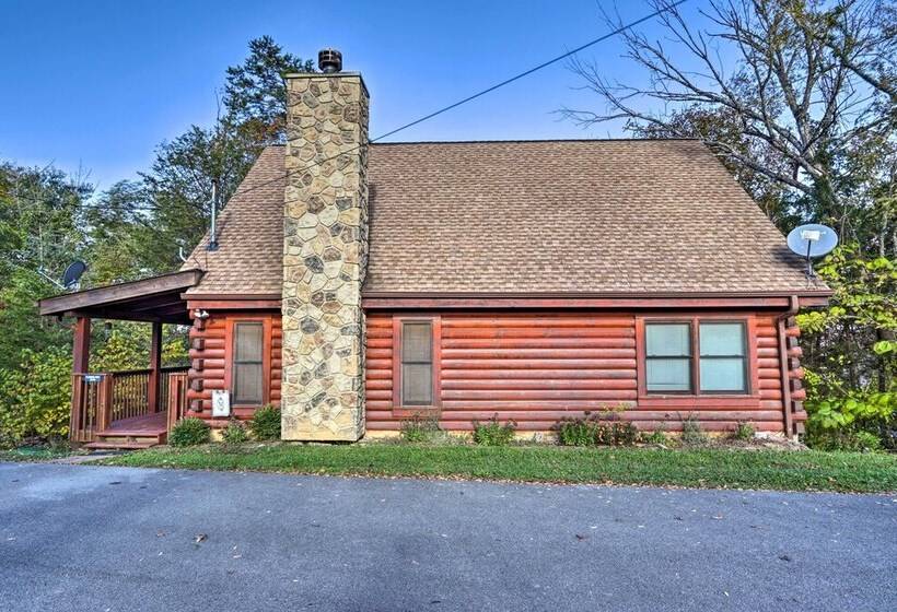 Sevierville Cabin W/ Lake Access & Private Hot Tub