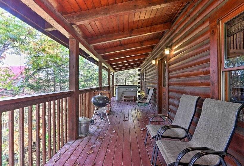 Sevierville Cabin W/ Lake Access & Private Hot Tub
