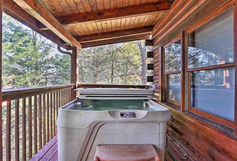 Sevierville Cabin W/ Lake Access & Private Hot Tub
