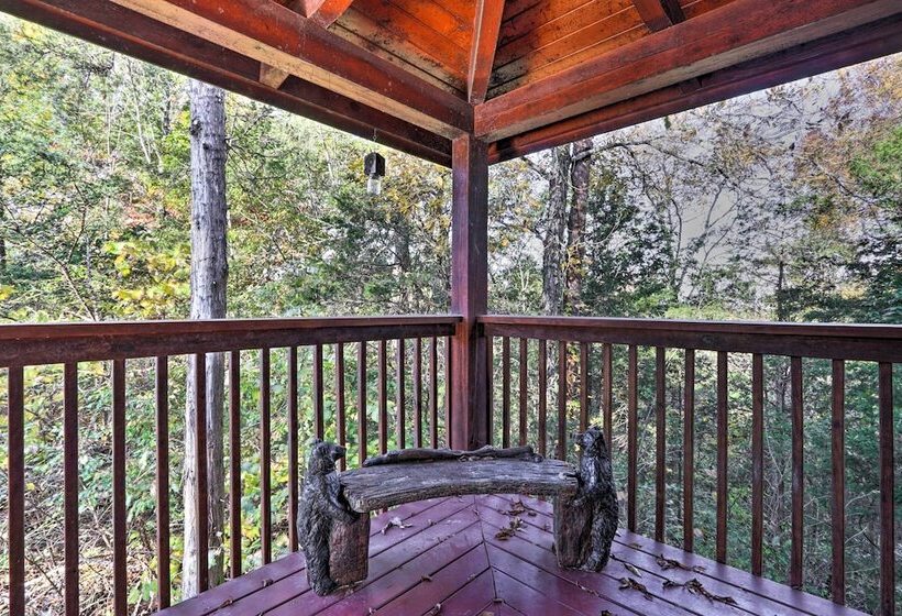 Sevierville Cabin W/ Lake Access & Private Hot Tub