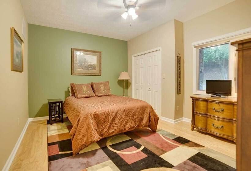 Sevierville Home W/ Mountain Views ~ 1 Mi To Town!