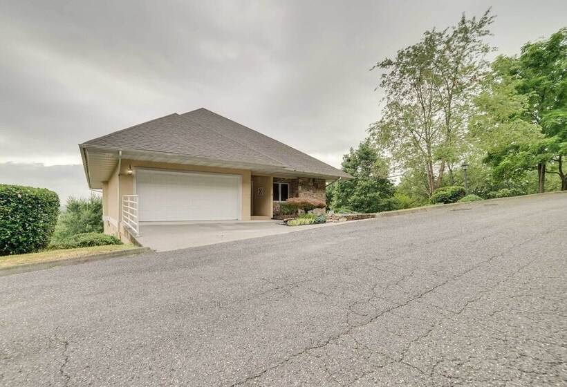 Sevierville Home W/ Mountain Views ~ 1 Mi To Town!