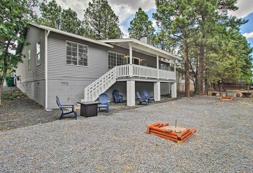 Show Low Family Home ~ 1 Block To City Park!