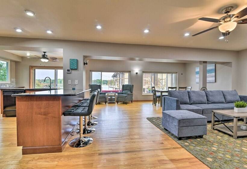 Spacious Algonac Home W/ St Clair River Views