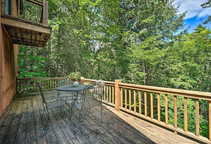 Spacious Dover Home W/ Sauna < 5 Miles To Ski!