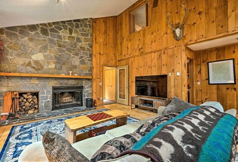 Spacious Dover Home W/ Sauna < 5 Miles To Ski!