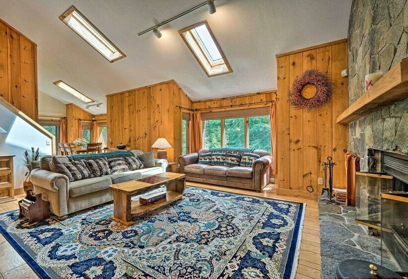 Spacious Dover Home W/ Sauna < 5 Miles To Ski!