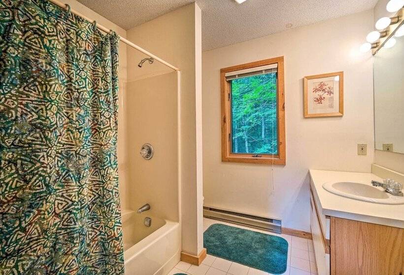 Spacious Dover Home W/ Sauna < 5 Miles To Ski!