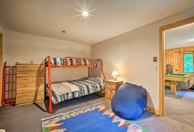 Spacious Dover Home W/ Sauna < 5 Miles To Ski!