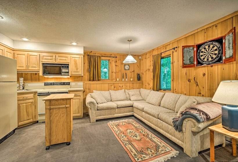 Spacious Dover Home W/ Sauna < 5 Miles To Ski!