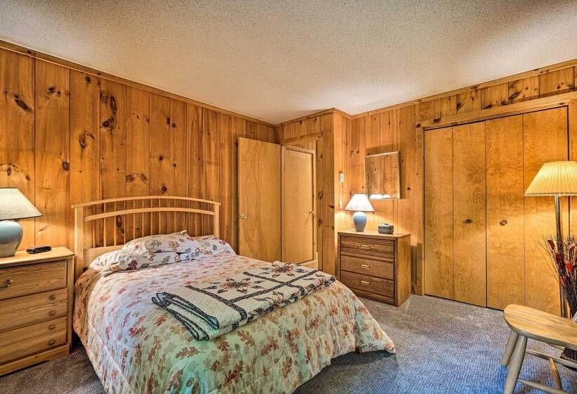 Spacious Dover Home W/ Sauna < 5 Miles To Ski!