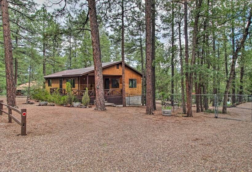10 Mi To Show Low: Pinetop Lakeside Family Cabin!