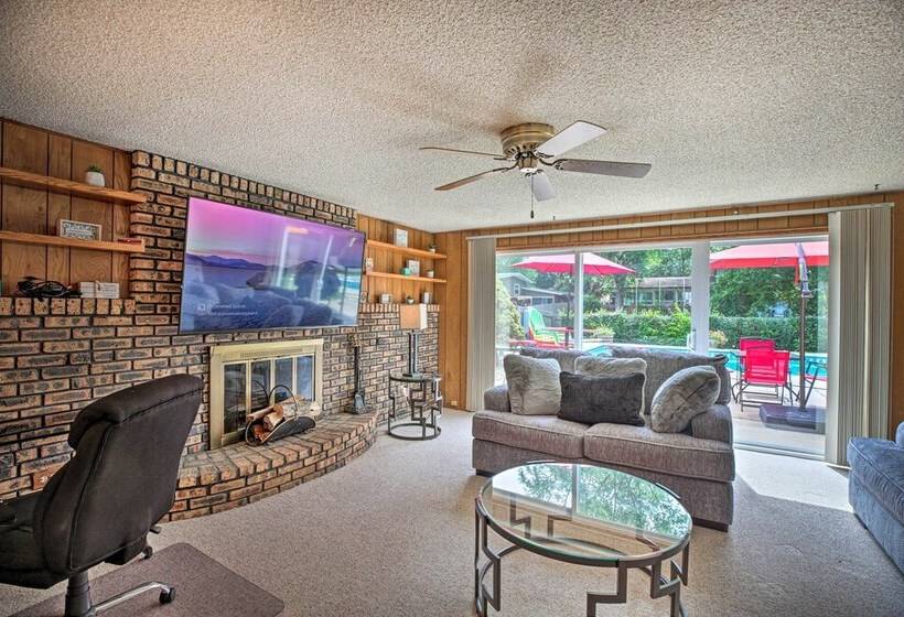 Spacious Family Glenwood Estates Home W/ Hot Tub!