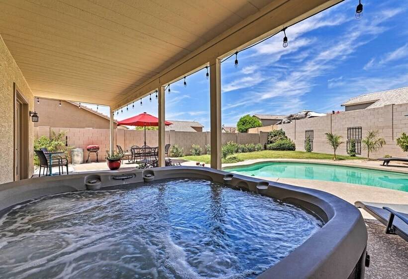 Spacious Phoenix Area Escape W/ Pool & Hot Tub