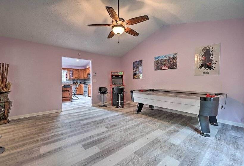 Spacious Long Pond Home Near Camelback Mtn Resort!