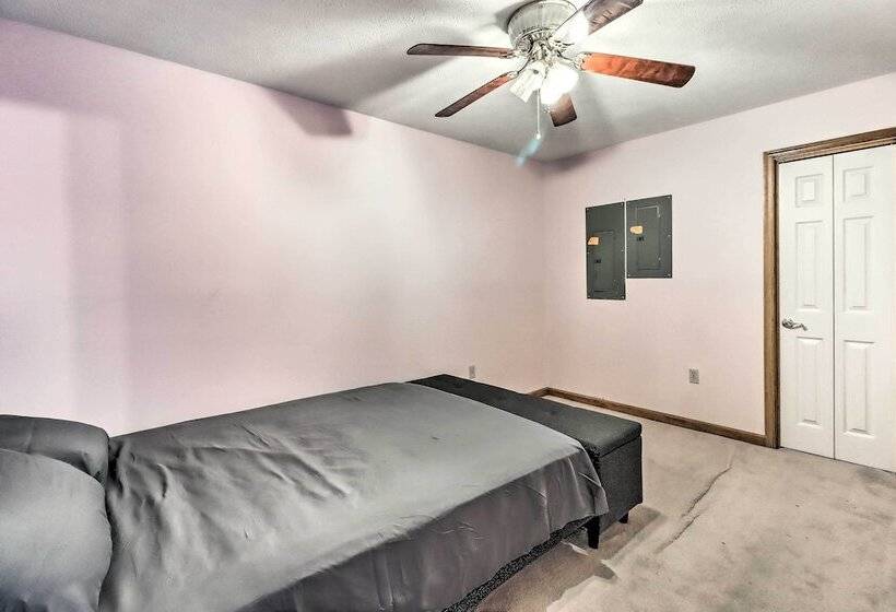 Spacious Long Pond Home Near Camelback Mtn Resort!