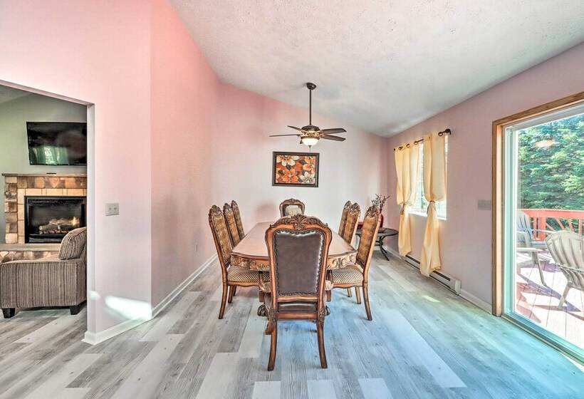 Spacious Long Pond Home Near Camelback Mtn Resort!