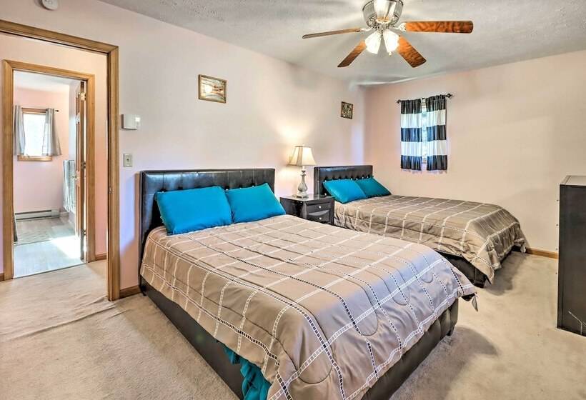 Spacious Long Pond Home Near Camelback Mtn Resort!