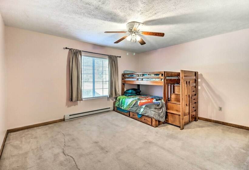 Spacious Long Pond Home Near Camelback Mtn Resort!
