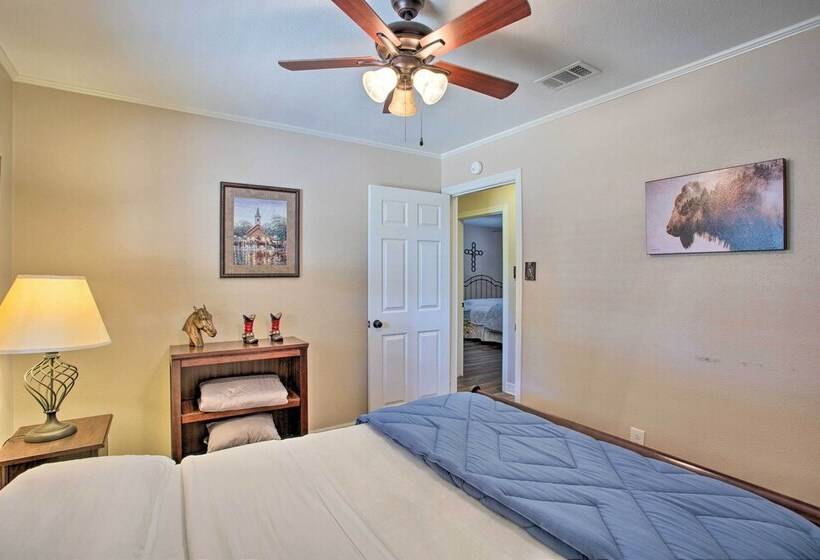 Home In Historic Waxahachie W/ Yard & Patio!