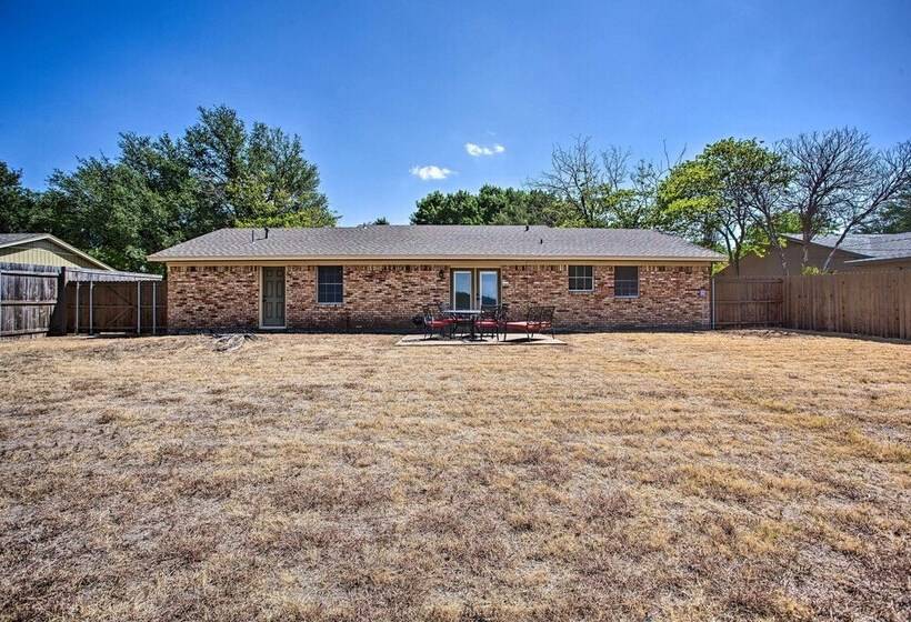 Home In Historic Waxahachie W/ Yard & Patio!