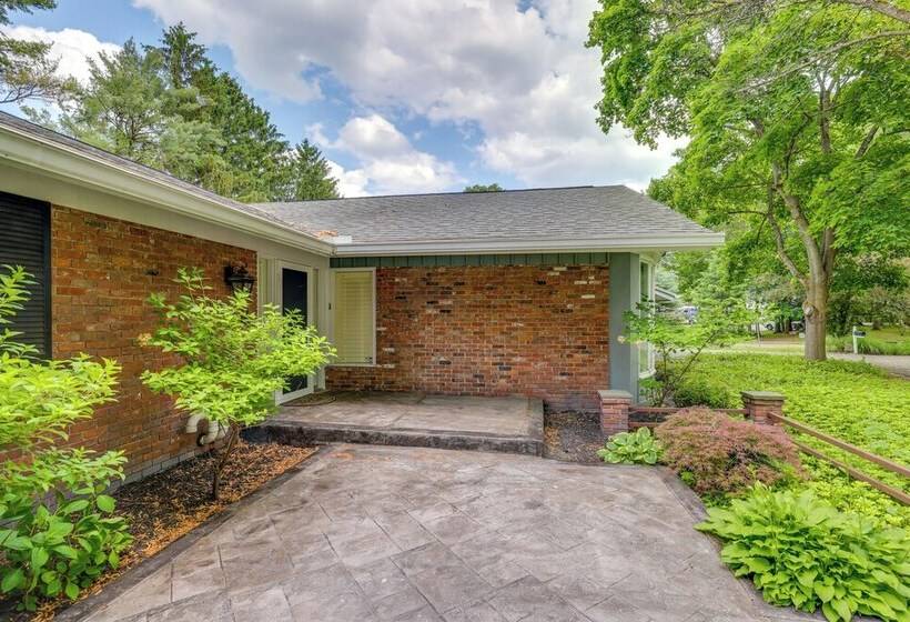 Spacious Rochester Home W/ Heated Pool & Hot Tub!