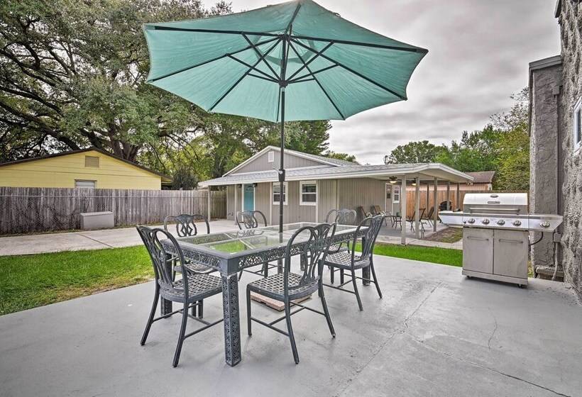 Walk To Dtwn: Winter Garden Home W/ Patio