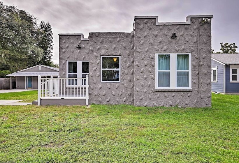 Walk To Dtwn: Winter Garden Home W/ Patio