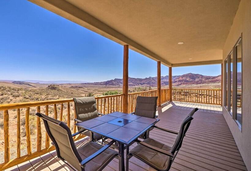 Stunning Adobe Home Overlooking Silver Reef