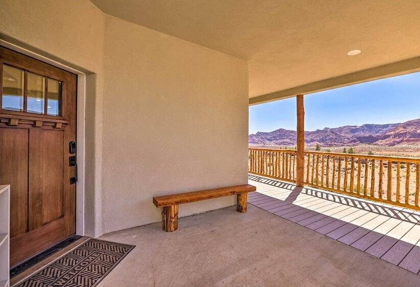 Stunning Adobe Home Overlooking Silver Reef