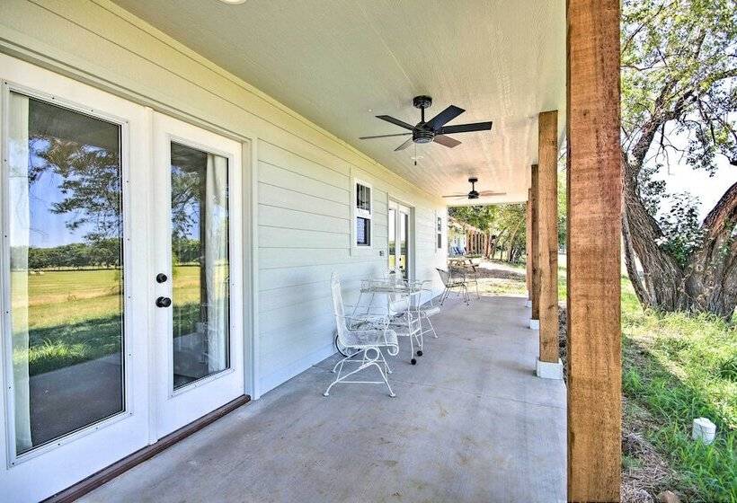 Stylish Lake O  The Cherokees Cabin W/ Patio!