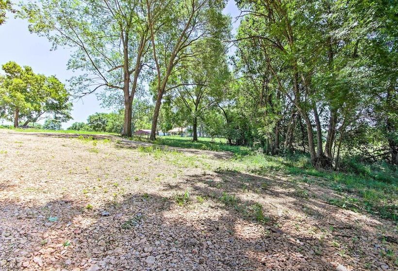Stylish Lake O  The Cherokees Cabin W/ Patio!