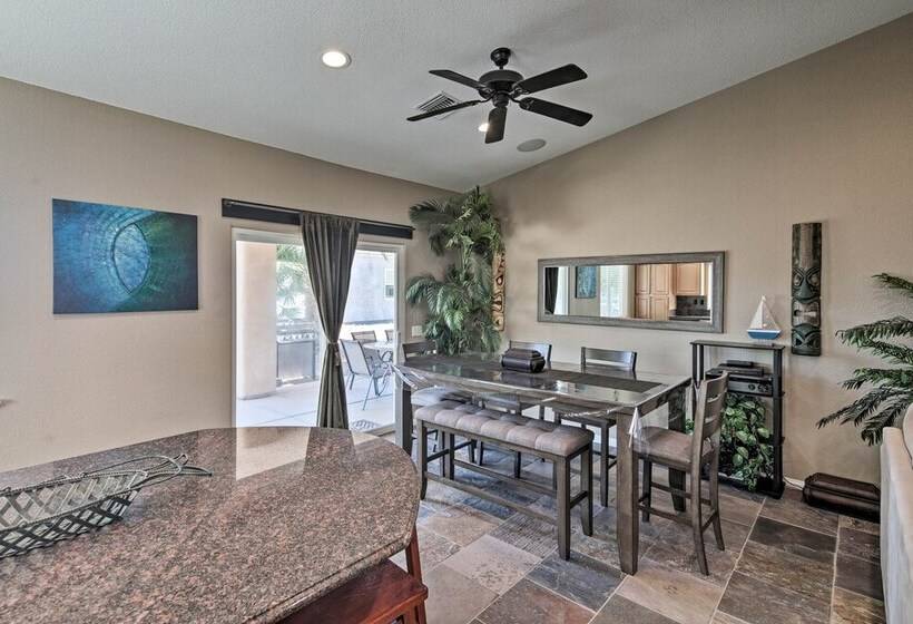 Sun Soaked Colorado River Haven   Walk To Beaches!