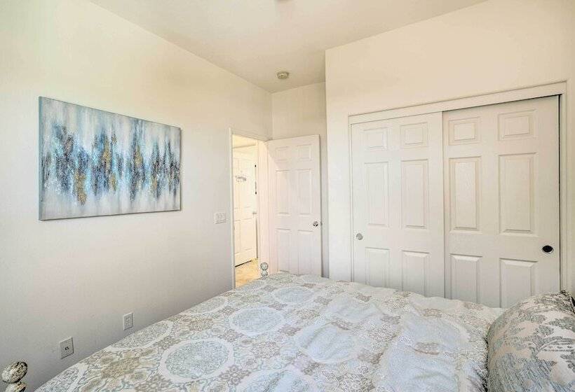 Sunny Palm Desert Home   Swim, Golf & Relax!