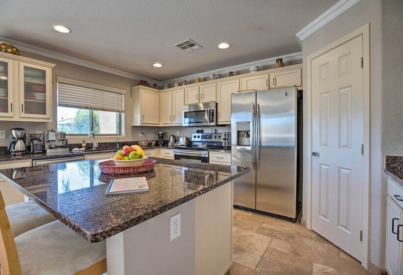 Sunny San Tan Valley Home W/ Grill On Golf Course!