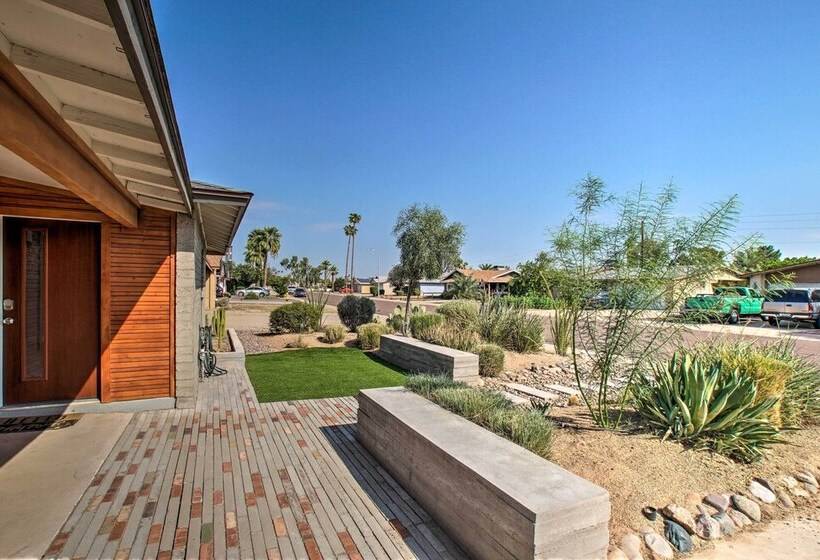 Sunny Tempe Escape: Central Location & Pool