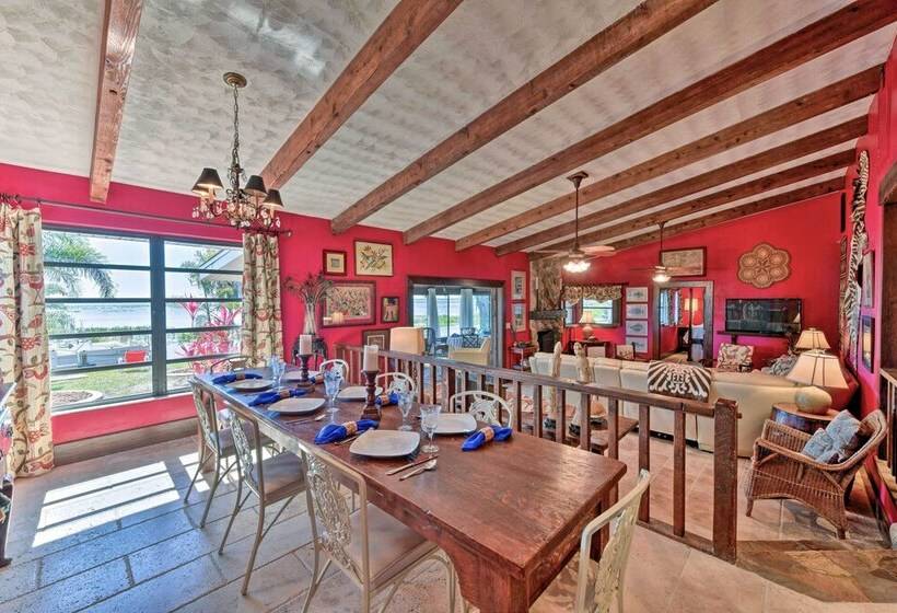 The Bougainvilla  W/ Boat Slip On Lake Istokpoga!