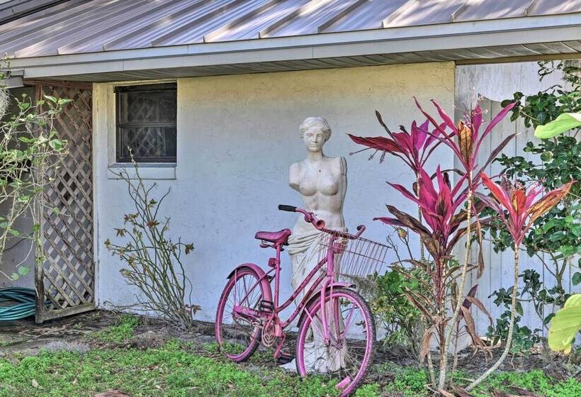 The Bougainvilla  W/ Boat Slip On Lake Istokpoga!