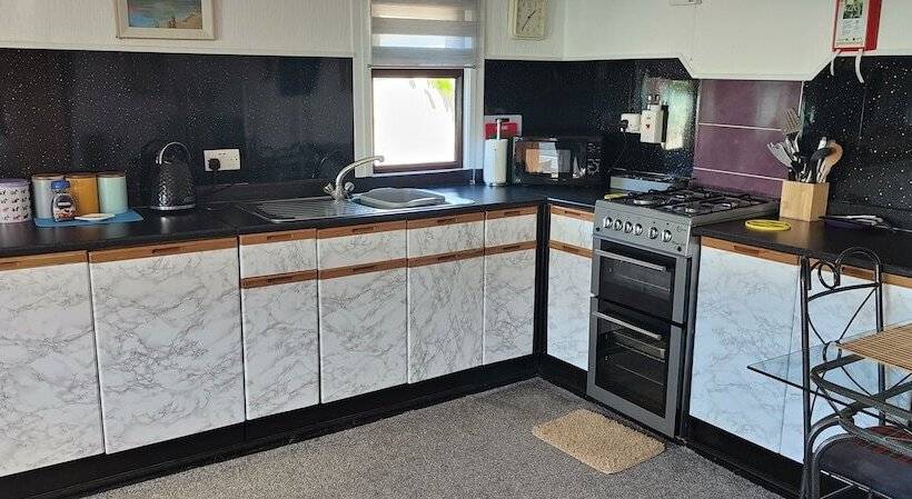 The Cabin Quiet, Relaxing And Dog Friendly