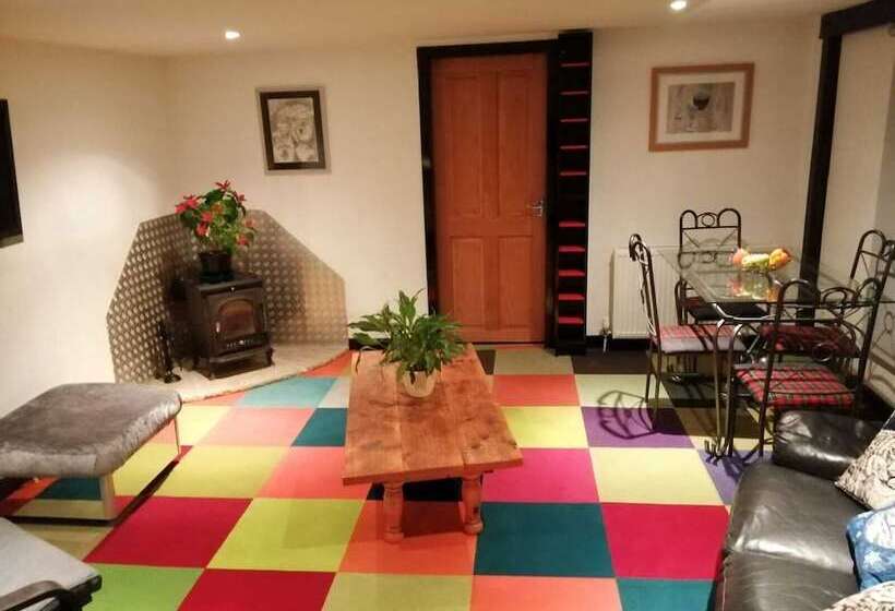 The Cabin Quiet, Relaxing And Dog Friendly