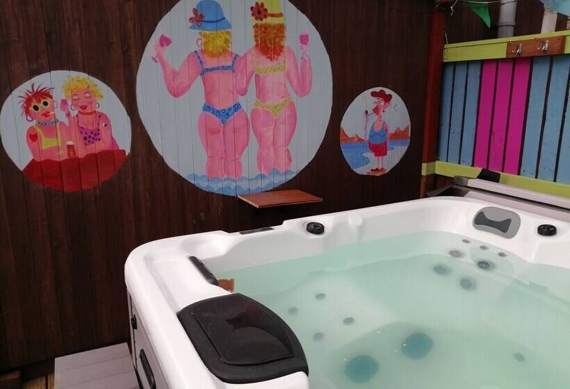 The Cabin Quiet, Relaxing And Dog Friendly