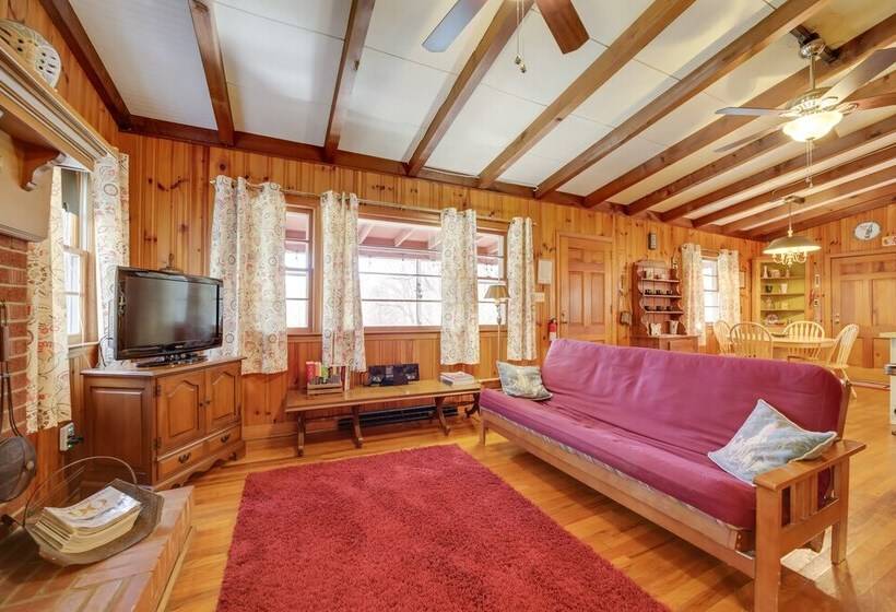 The Red Loft  Candler Cottage Near Hiking Trails!